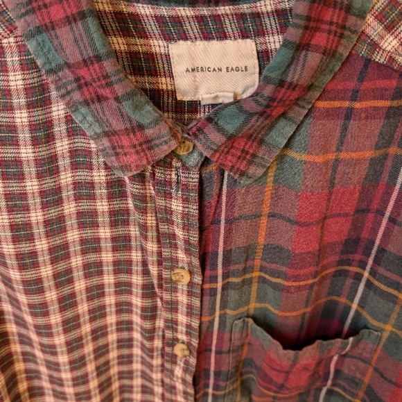 American Eagle Red and Green Cropped flannel Long Sleeve Button Down Shirt - Picture 3 of 3